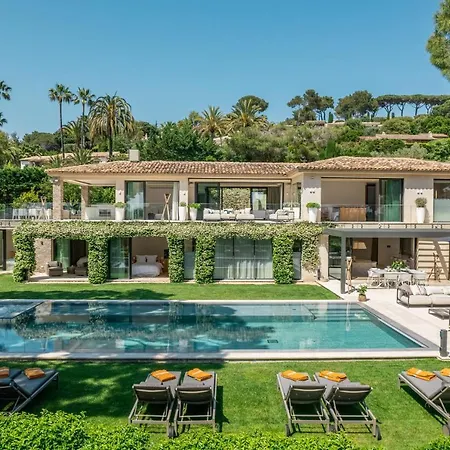 Villa St Tropez So Extravagantly Luxurious And Special - It Has To Be A Secret