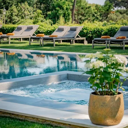 Villa St Tropez So Extravagantly Luxurious And Special - It Has To Be A Secret